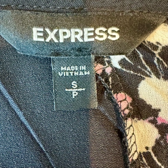 ✨ Express | Black Floral Ruffle Dress – Size Small - Picture 12 of 14